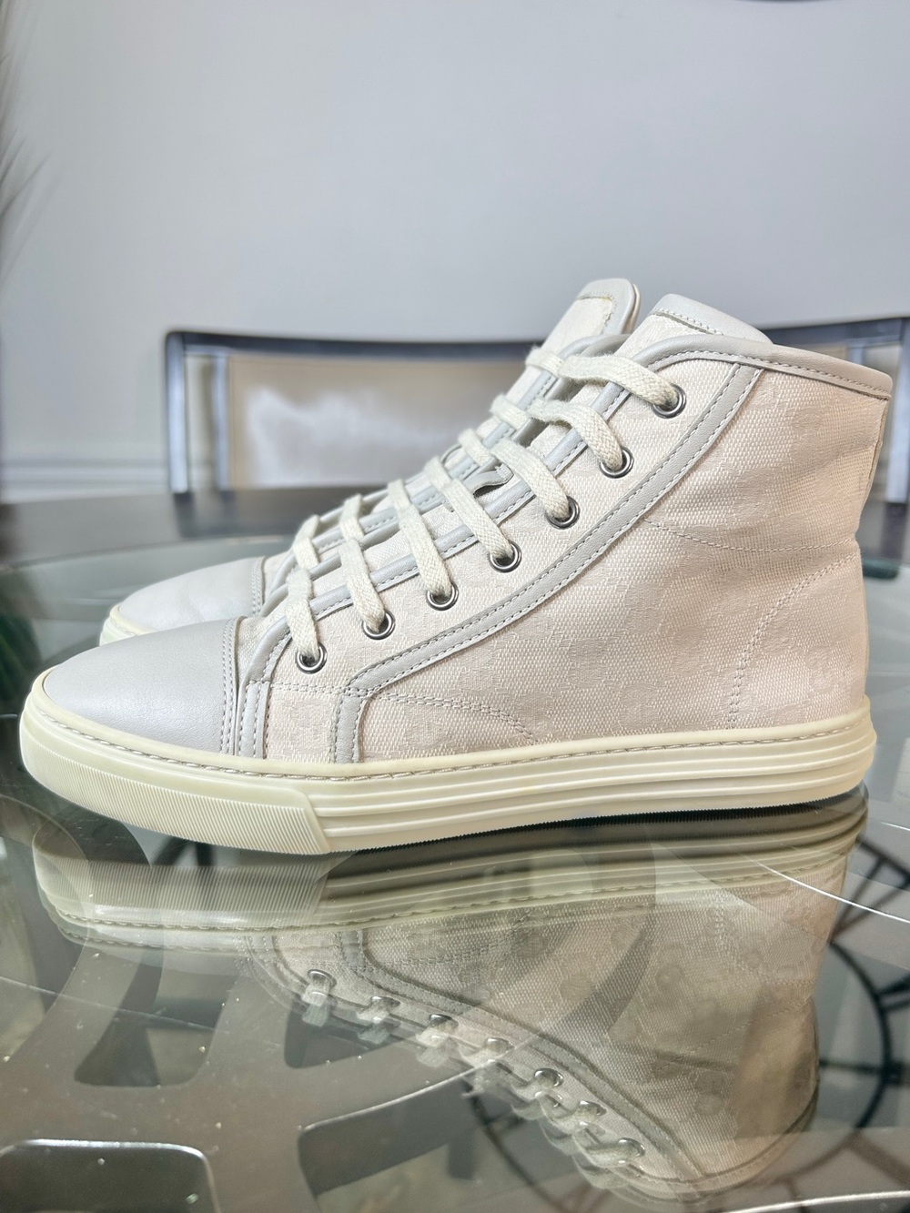 Gucci GG Supreme Canvas High Top Sneakers Off White Cream Women’s Size 7.5